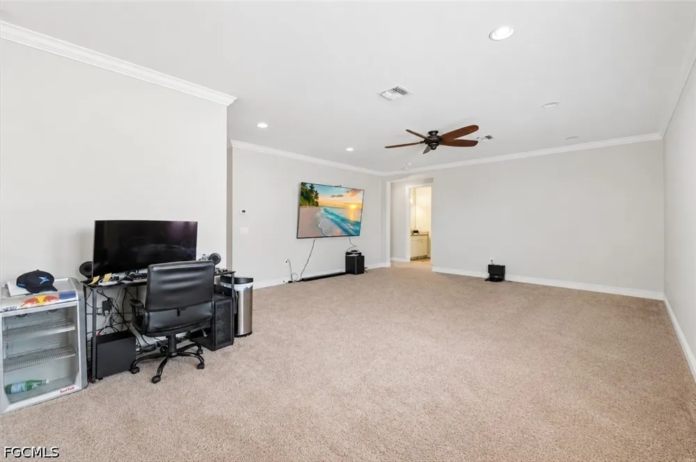 King Williams Street Fort Myers, FL 33916