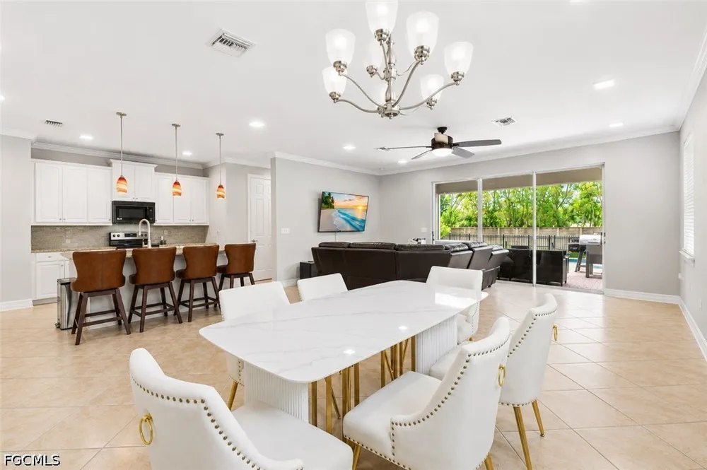 King Williams Street Fort Myers, FL 33916