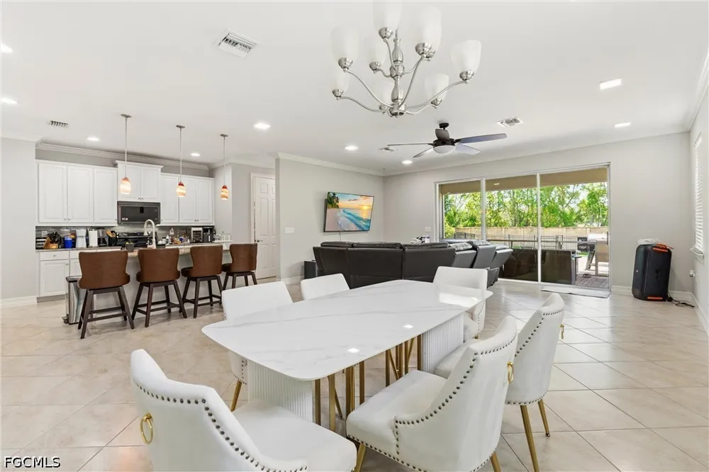 King Williams Street Fort Myers, FL 33916