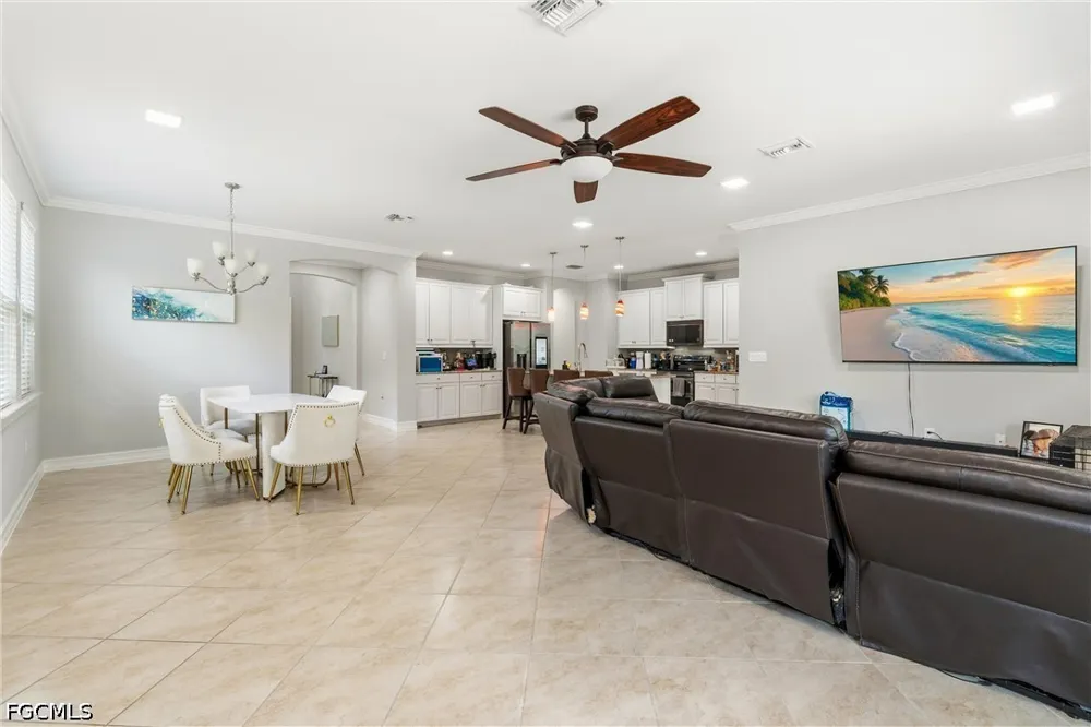King Williams Street Fort Myers, FL 33916