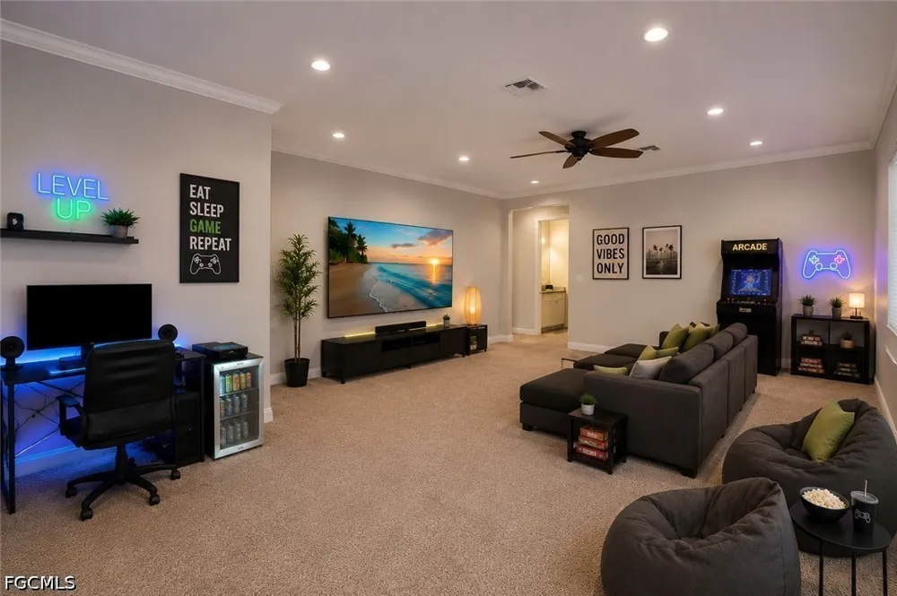 King Williams Street Fort Myers, FL 33916