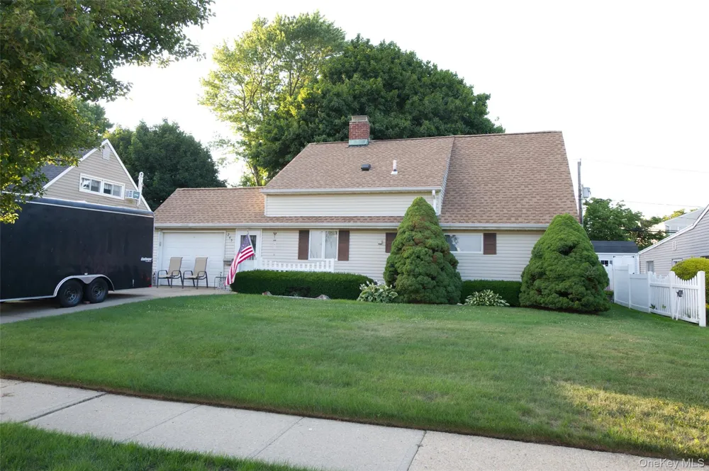 245 Sprucewood Drive Levittown, NY 11756