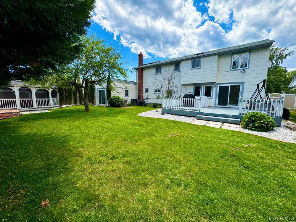 62 Walnut Road Inwood, NY 11096