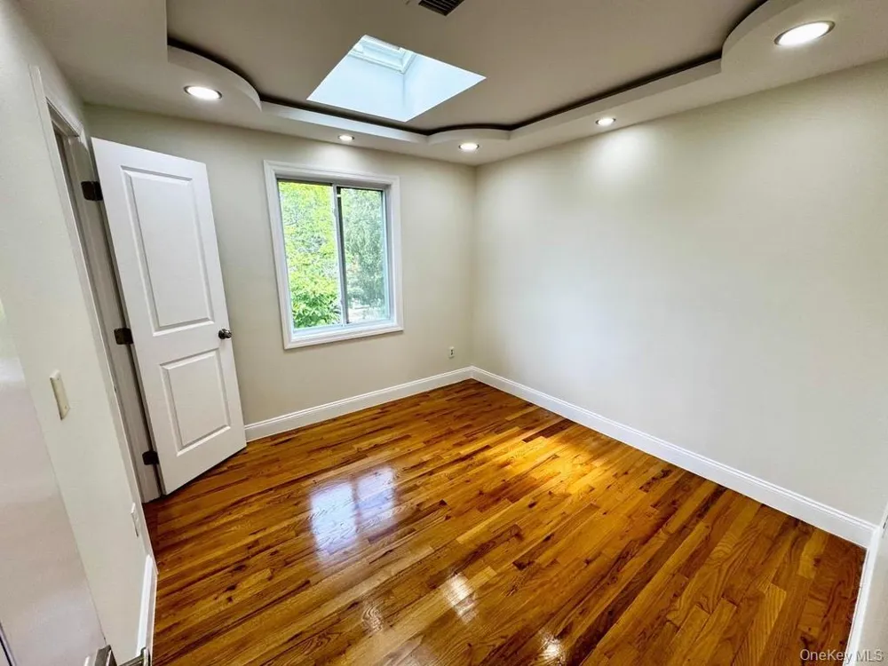 62 Walnut Road Inwood, NY 11096
