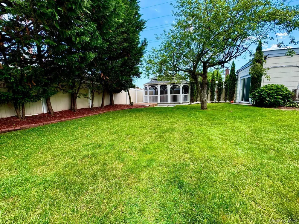 62 Walnut Road Inwood, NY 11096