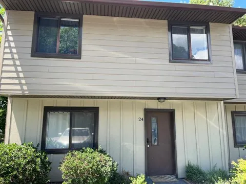 24 Hudson Heights Drive