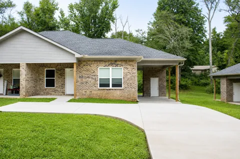 922 Willow Dr