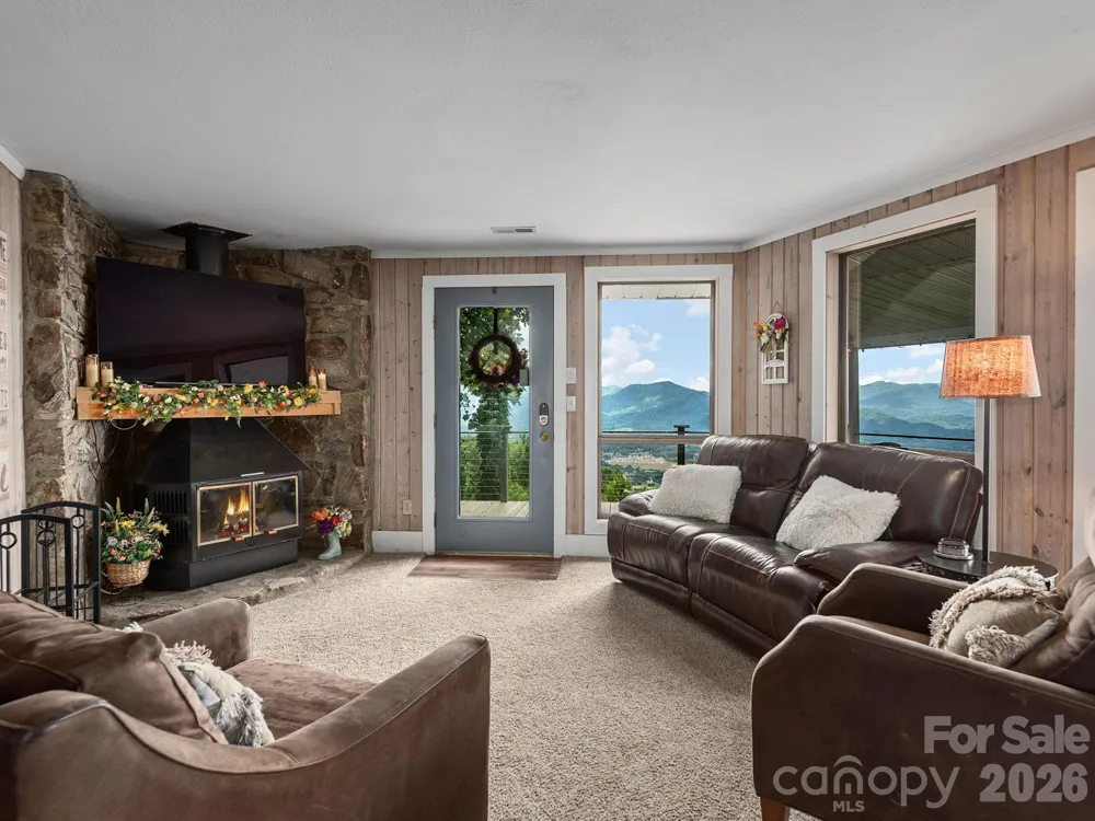 153 Windalier Lane Waynesville, NC 28786