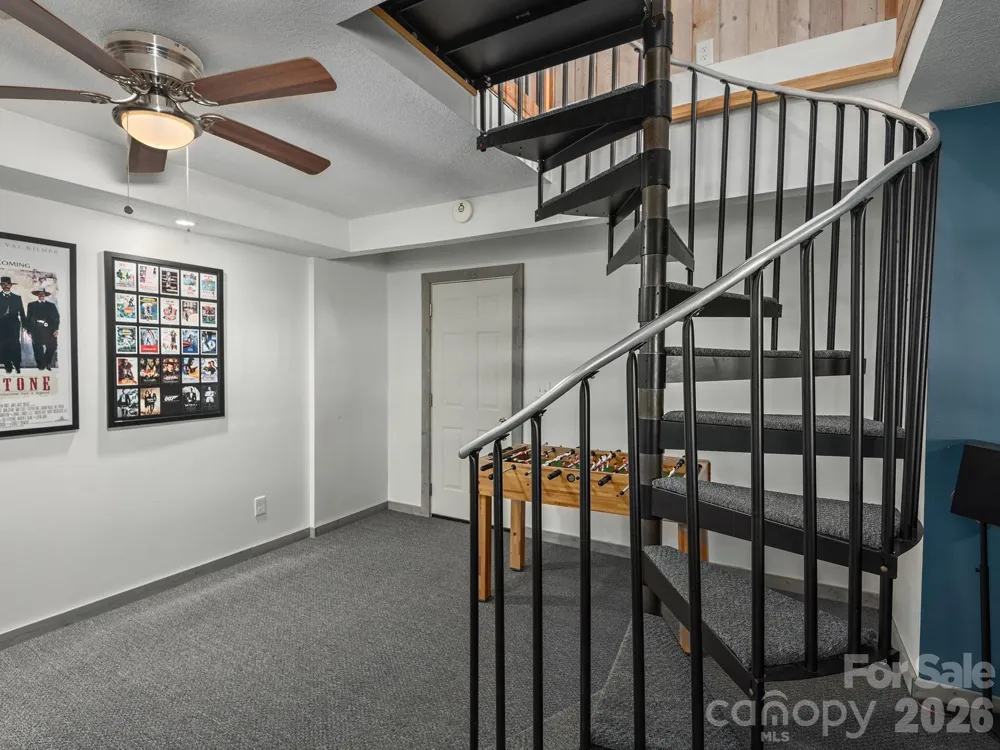 153 Windalier Lane Waynesville, NC 28786