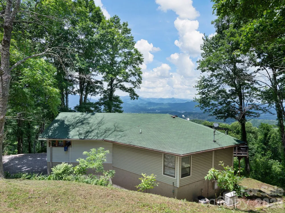 153 Windalier Lane Waynesville, NC 28786
