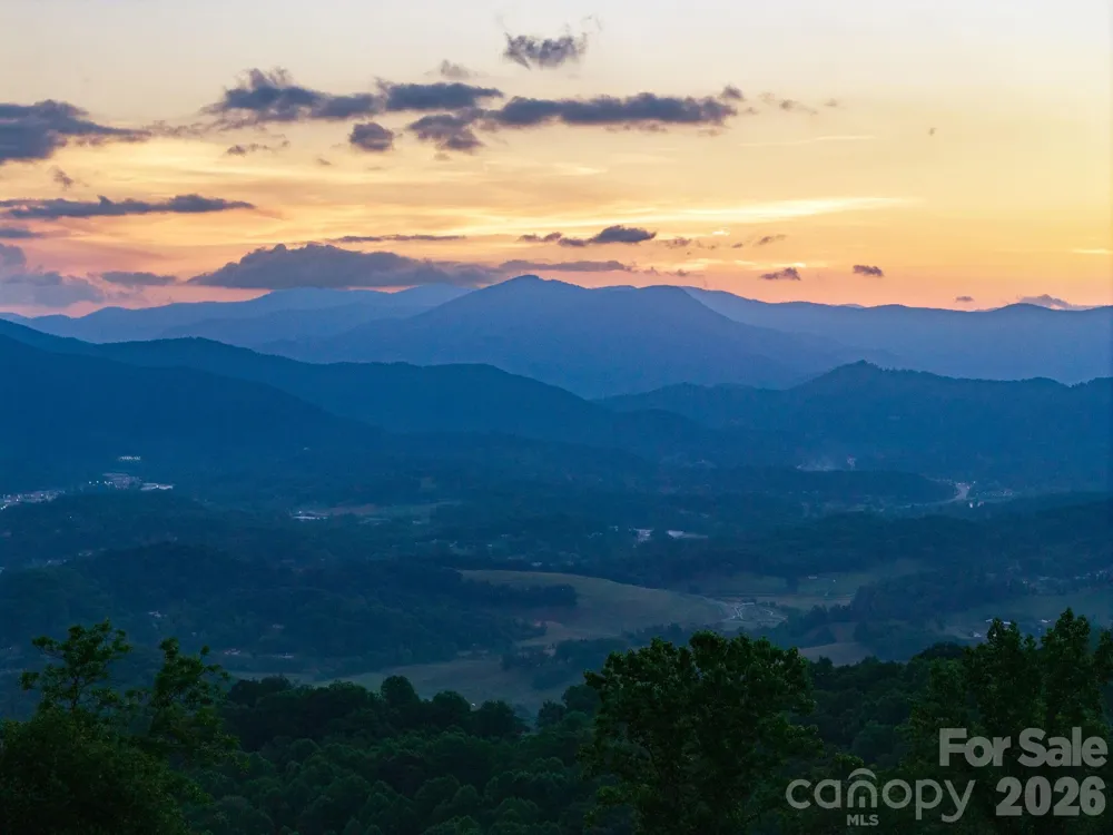 153 Windalier Lane Waynesville, NC 28786