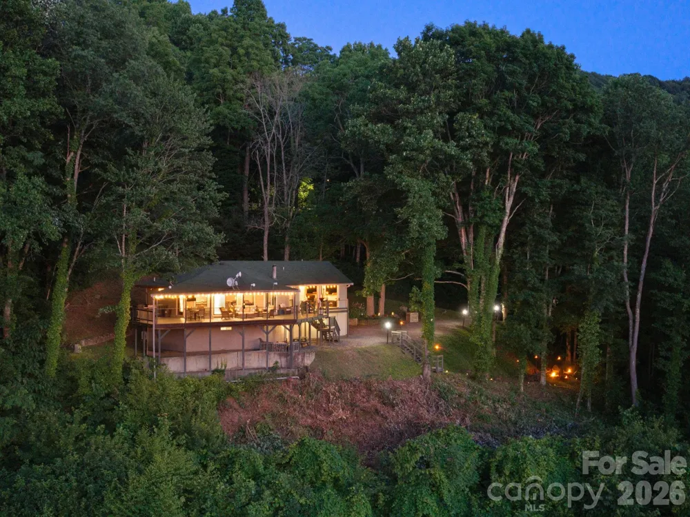 153 Windalier Lane Waynesville, NC 28786