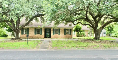 1302 Linwood Drive