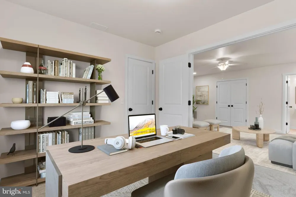 607 WALNUT AVENUE Harrisburg, PA 17112