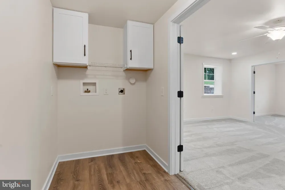 607 WALNUT AVENUE Harrisburg, PA 17112
