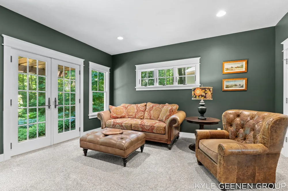 593 Old Macatawa Court Holland, MI 49423