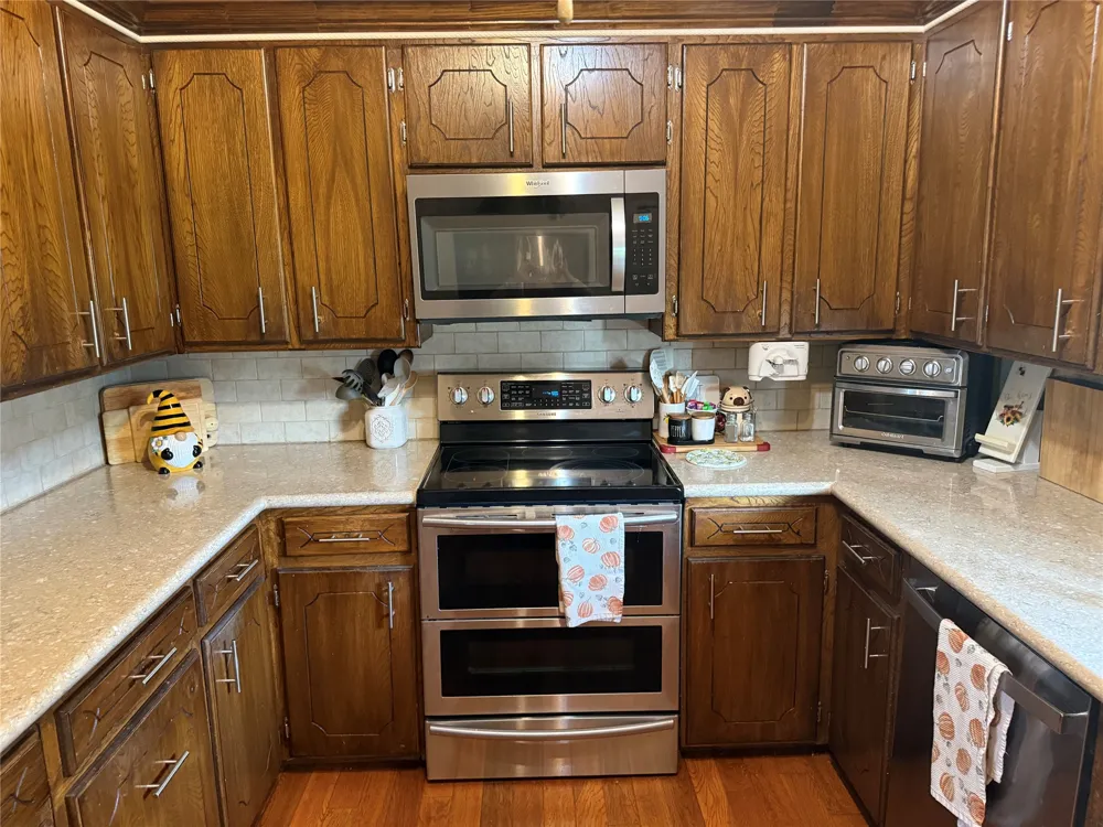 700 W Wrights Avenue Comanche, TX 76442