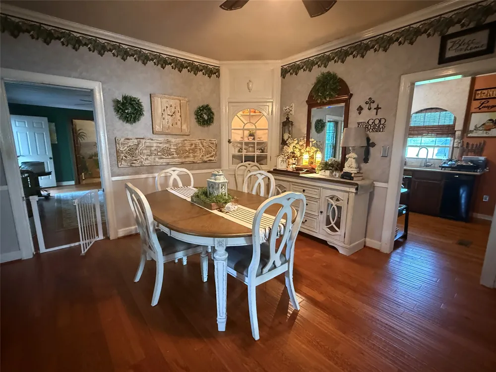 700 W Wrights Avenue Comanche, TX 76442