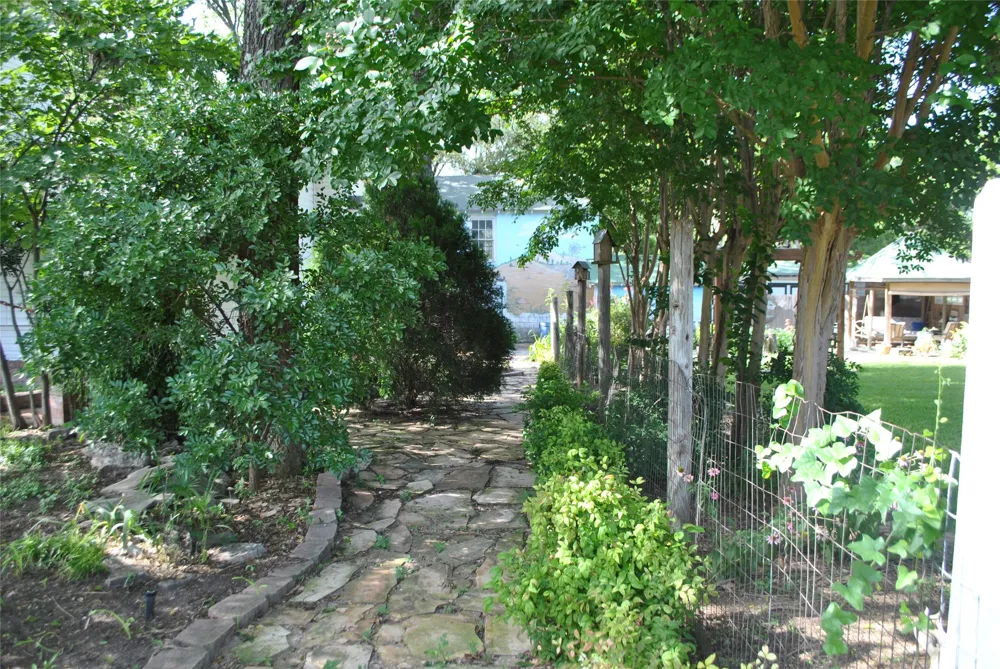 700 W Wrights Avenue Comanche, TX 76442