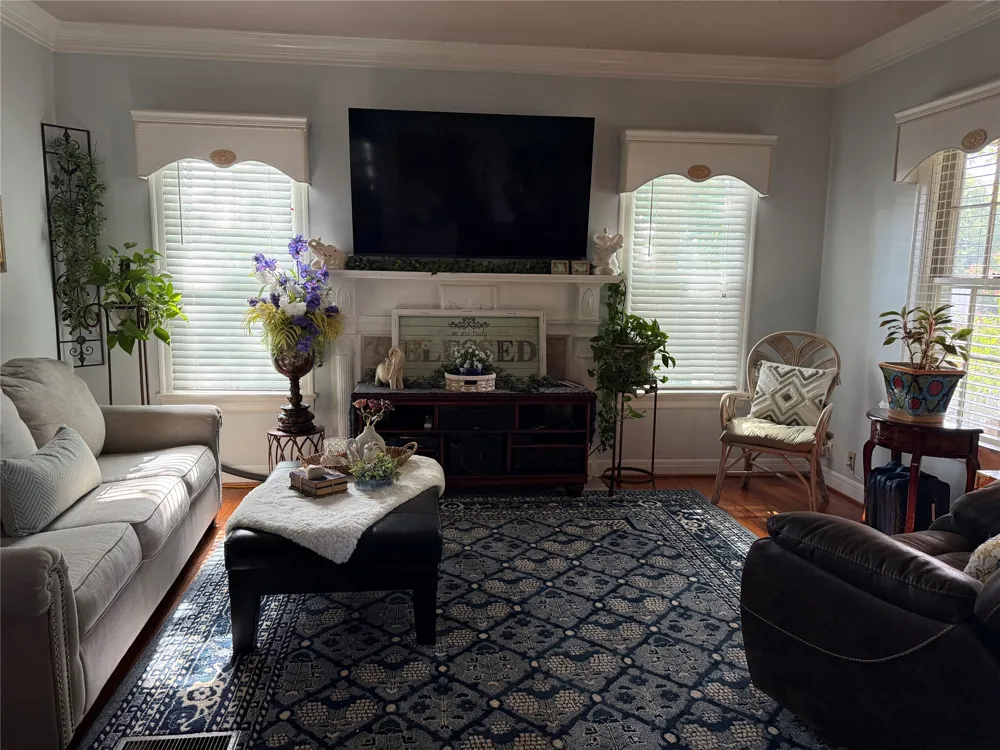 700 W Wrights Avenue Comanche, TX 76442