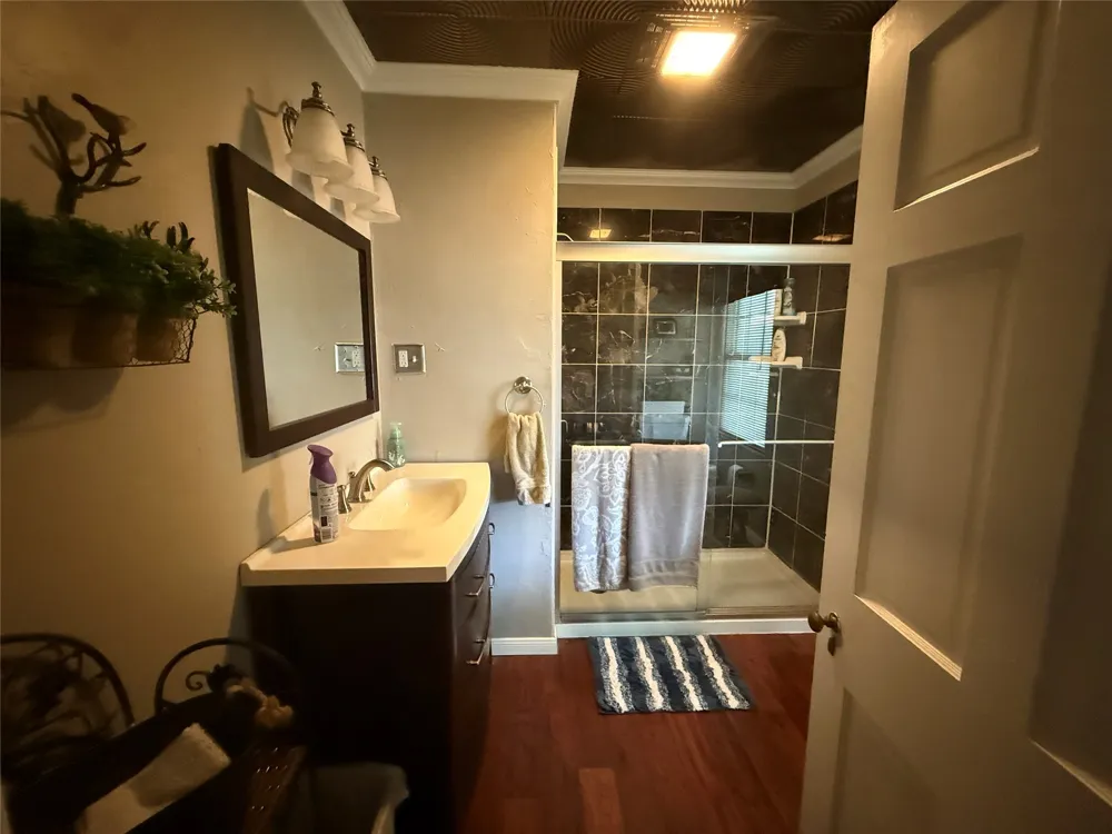 700 W Wrights Avenue Comanche, TX 76442