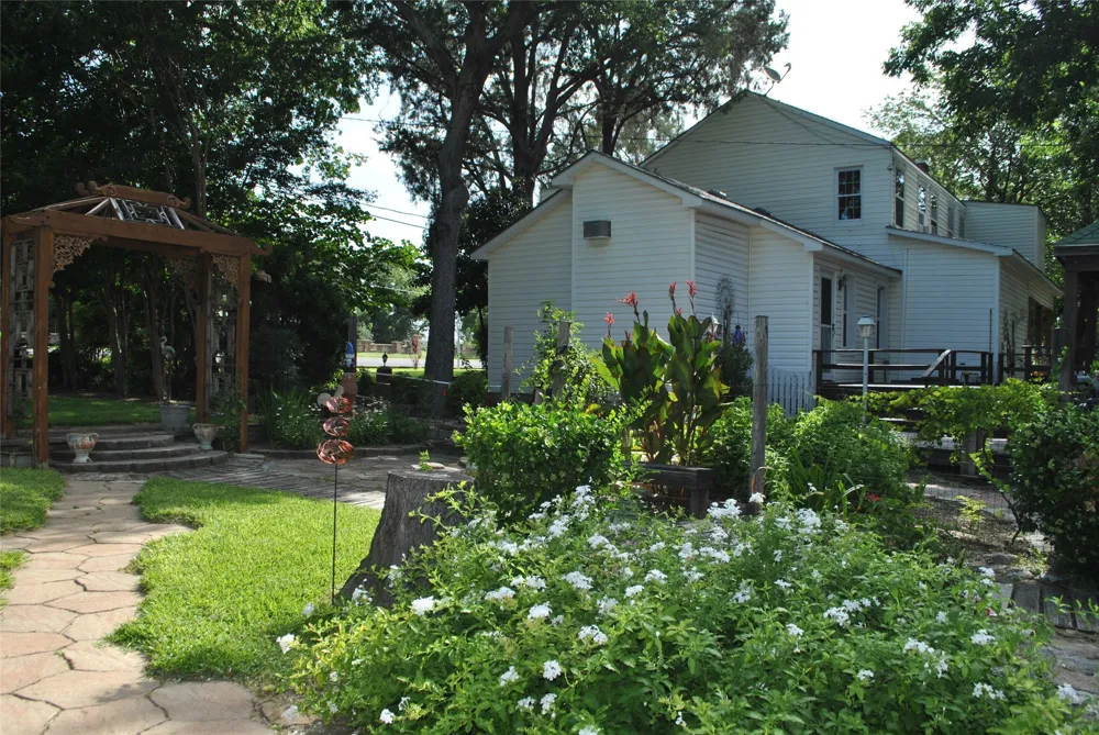 700 W Wrights Avenue Comanche, TX 76442