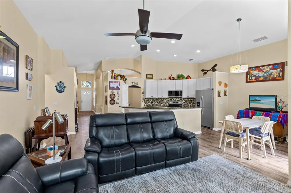 216 TAVESTOCK LOOP Winter Springs, FL 32708