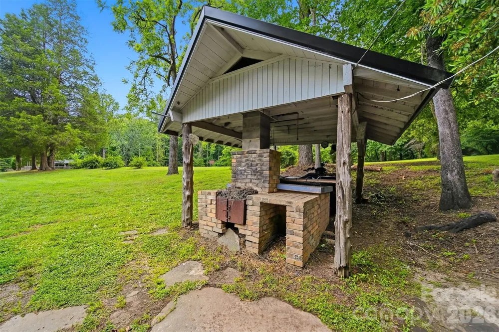 1915 Cedar Pond Road Catawba, NC 28609