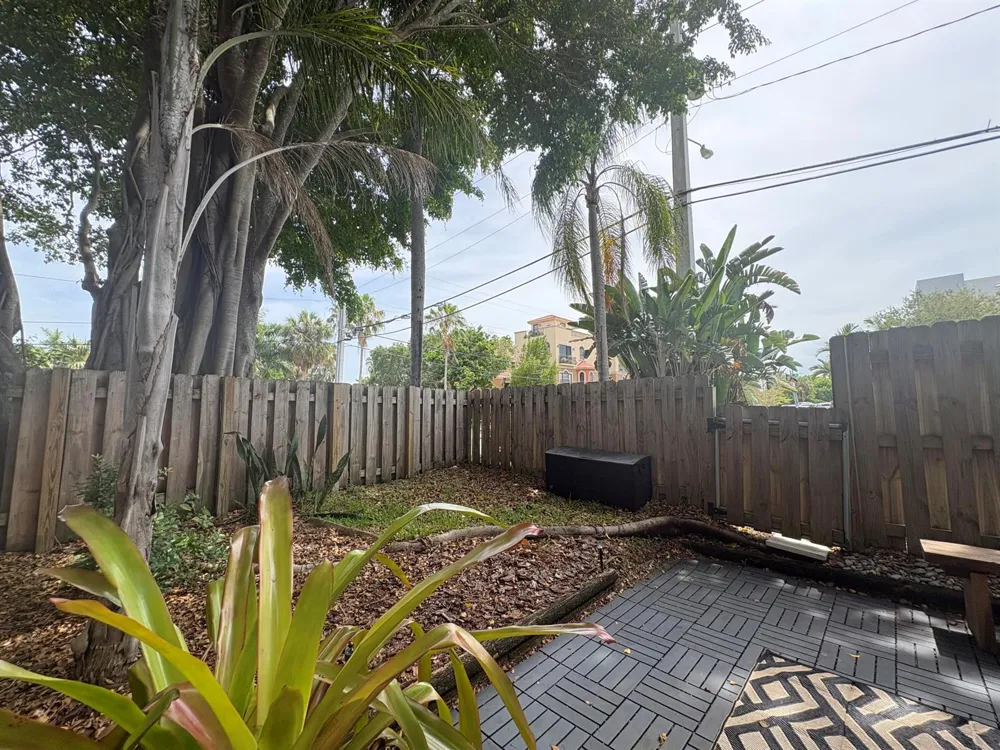 690 SE 23rd Avenue #1 Pompano Beach, FL 33062