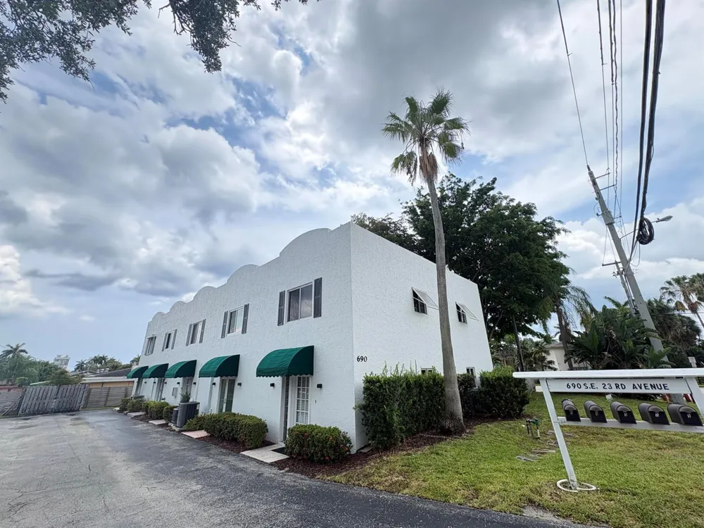 690 SE 23rd Avenue #1 Pompano Beach, FL 33062