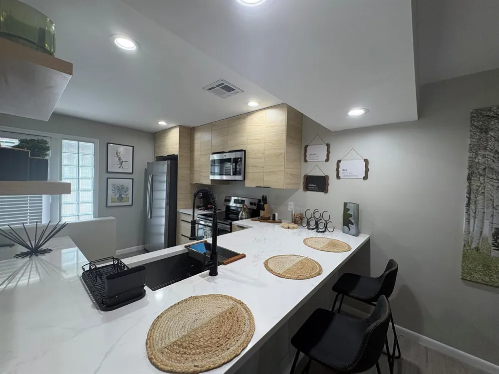 690 SE 23rd Avenue #1 Pompano Beach, FL 33062