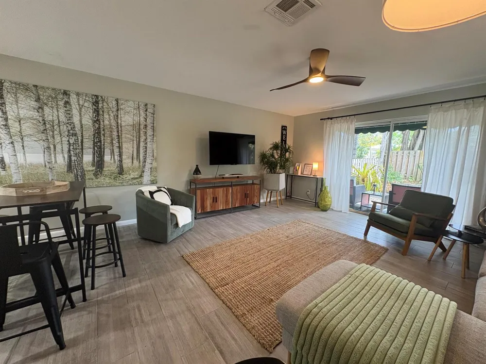 690 SE 23rd Avenue #1 Pompano Beach, FL 33062