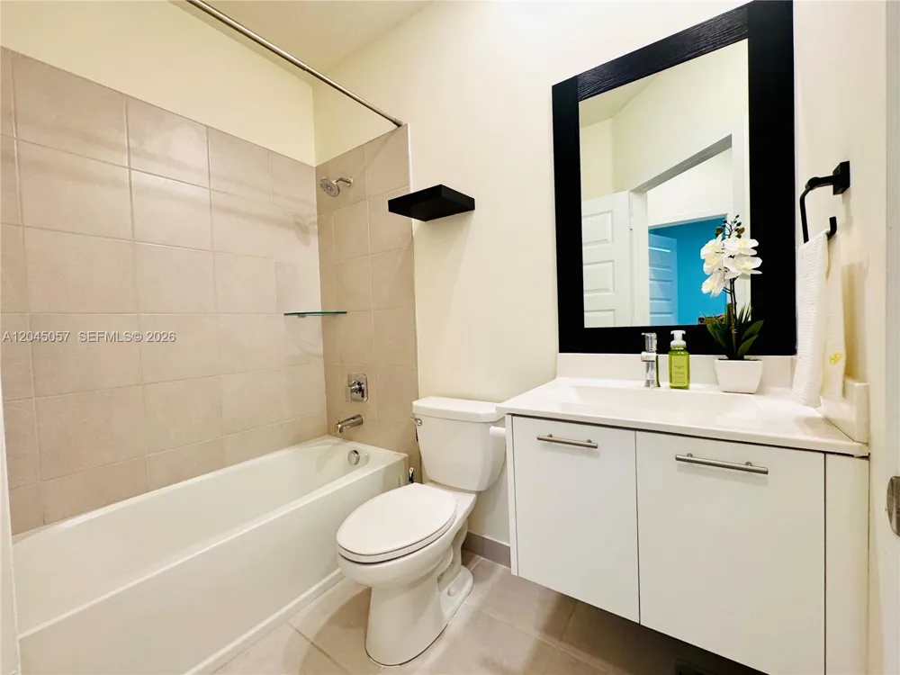 10295 NW 64th Ter #104 Doral, FL 33178