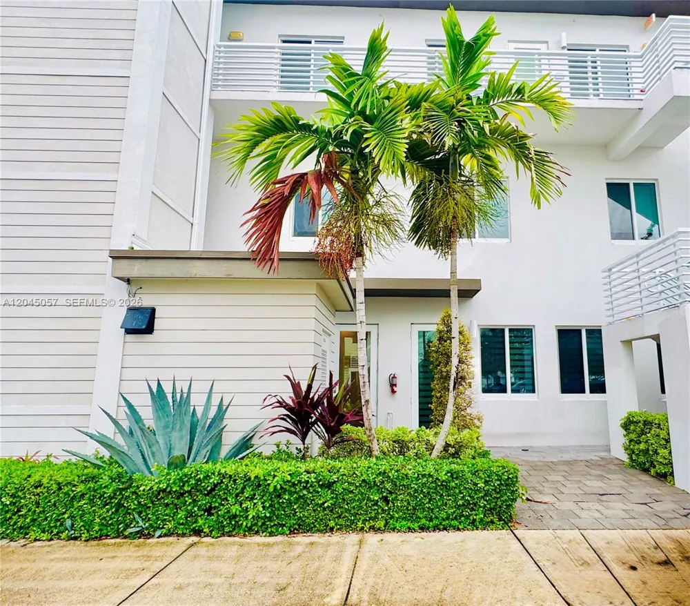 10295 NW 64th Ter #104 Doral, FL 33178
