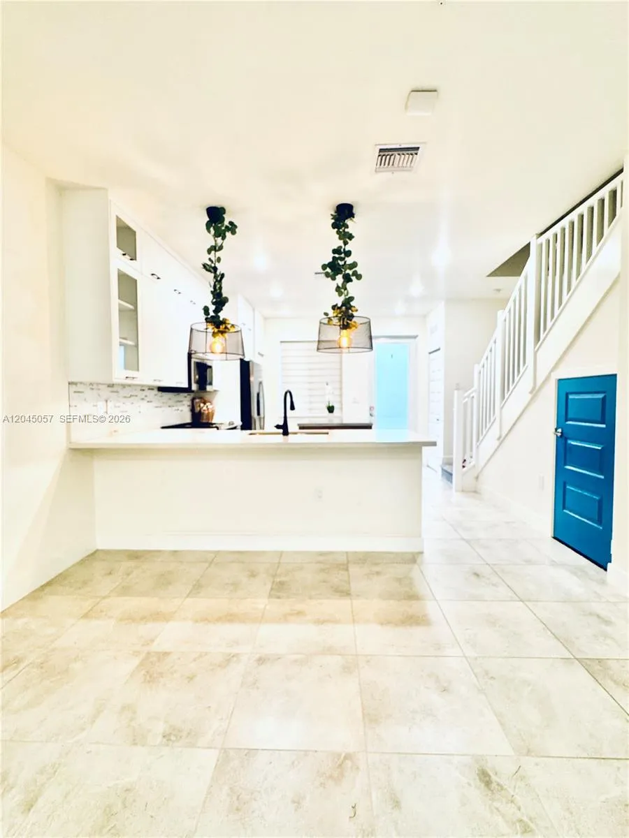 10295 NW 64th Ter #104 Doral, FL 33178