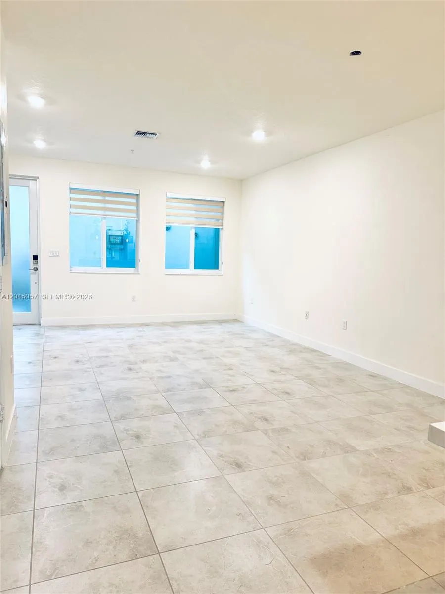 10295 NW 64th Ter #104 Doral, FL 33178