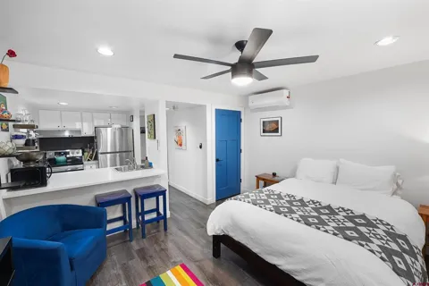 125 W 10th Street #106