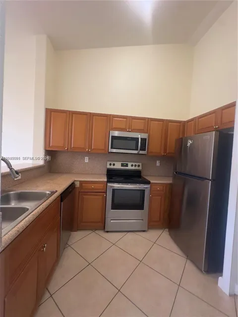 1660 SE 29th St #109