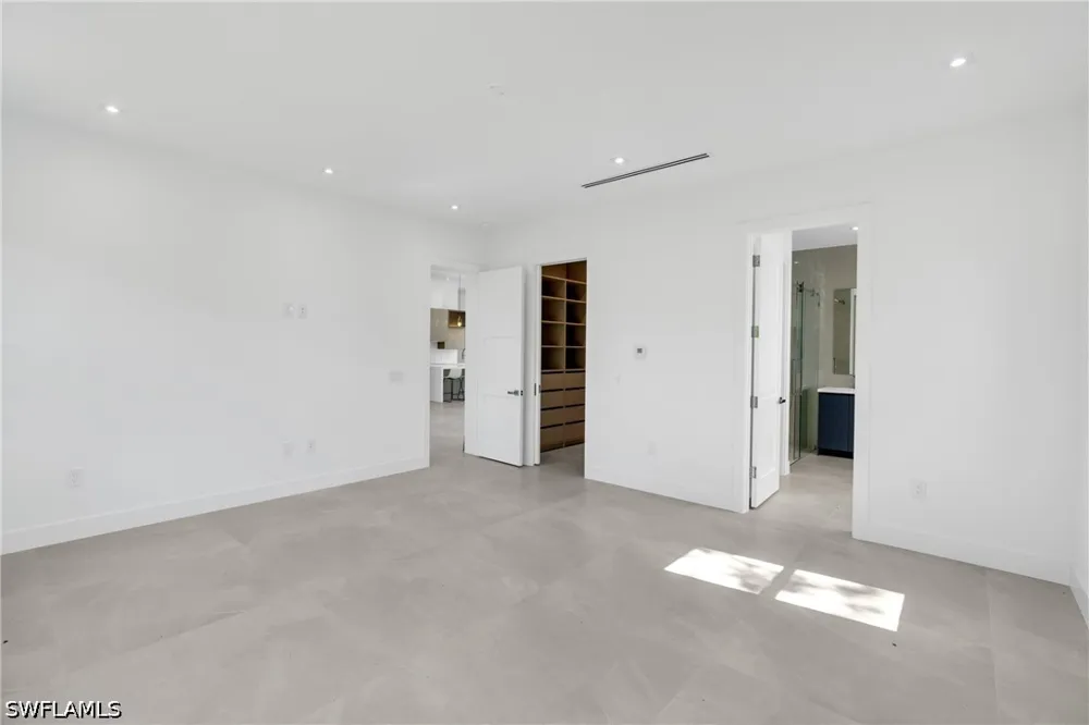 24th Avenue SE Naples, FL 34117