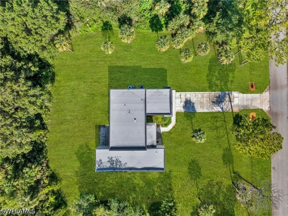24th Avenue SE Naples, FL 34117