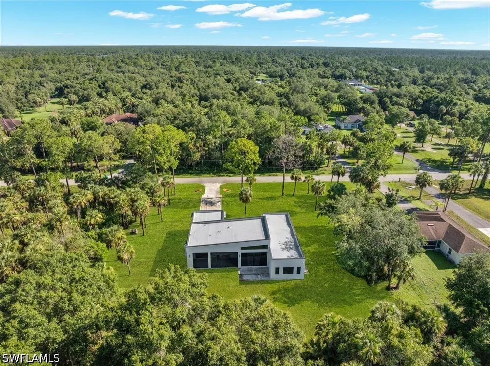 24th Avenue SE Naples, FL 34117
