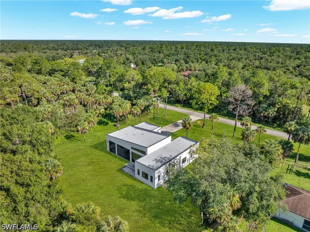 24th Avenue SE Naples, FL 34117