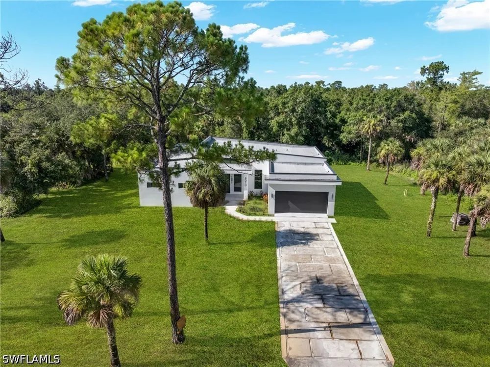 24th Avenue SE Naples, FL 34117