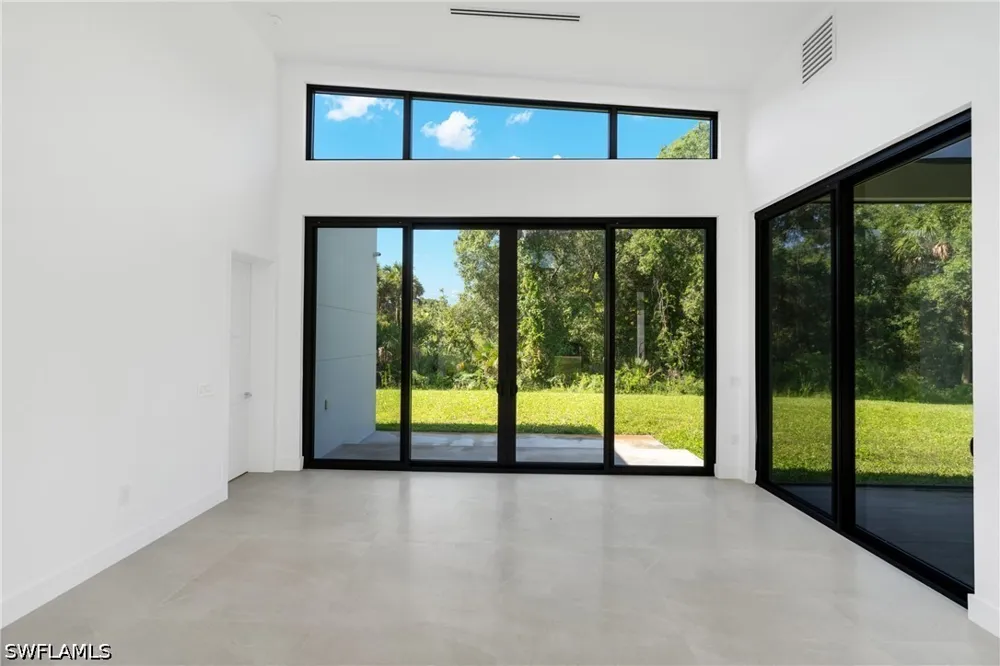 24th Avenue SE Naples, FL 34117