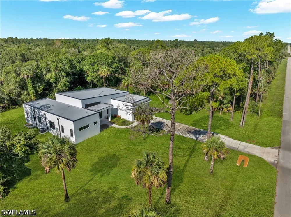 24th Avenue SE Naples, FL 34117