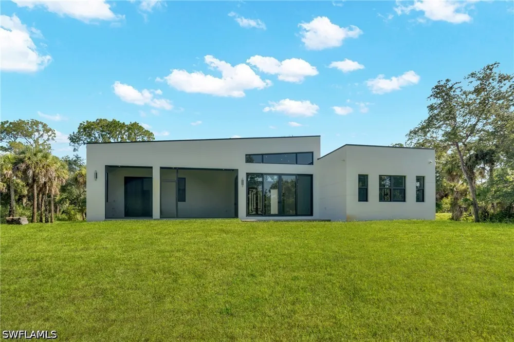24th Avenue SE Naples, FL 34117