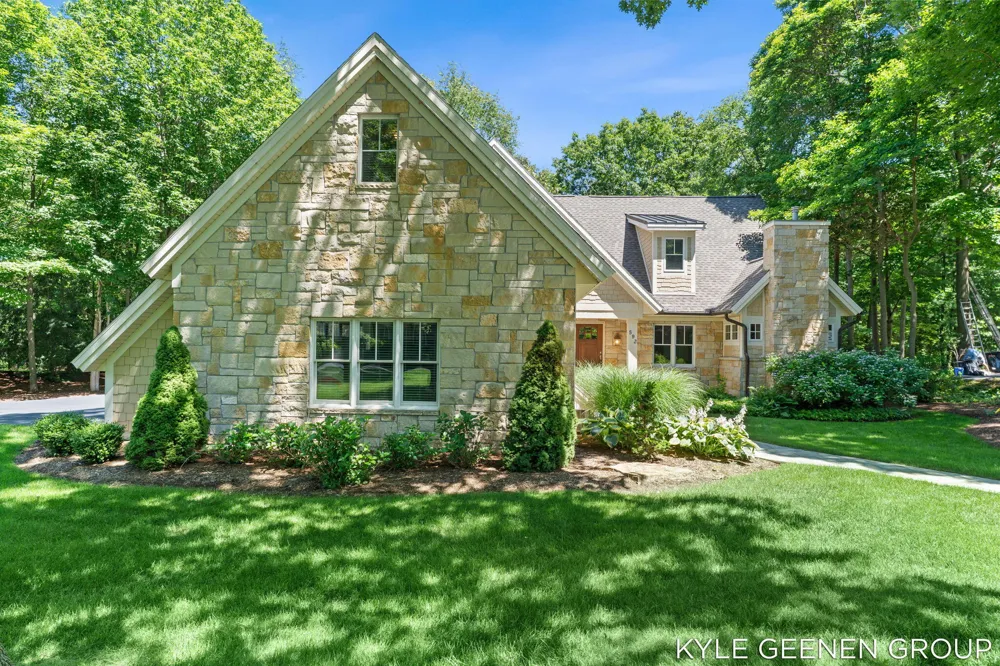 593 Old Macatawa Court Park Township, MI 49423