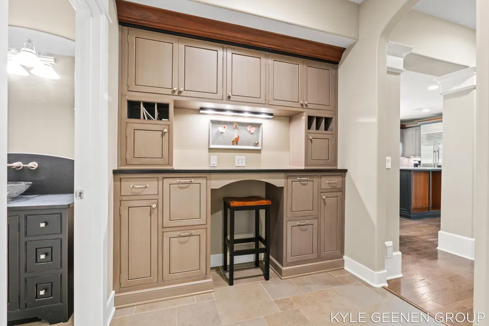 593 Old Macatawa Court Park Township, MI 49423