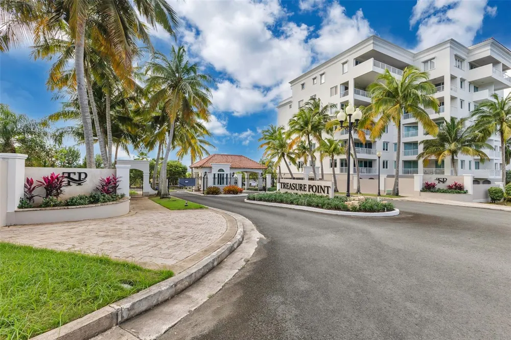 6690 CALLE TURQUOISE #324 Vega Alta, PR 00692