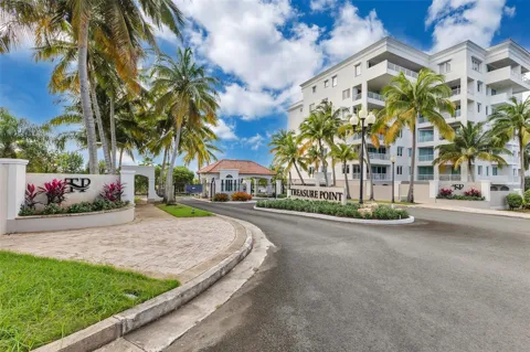 6690 CALLE TURQUOISE #324